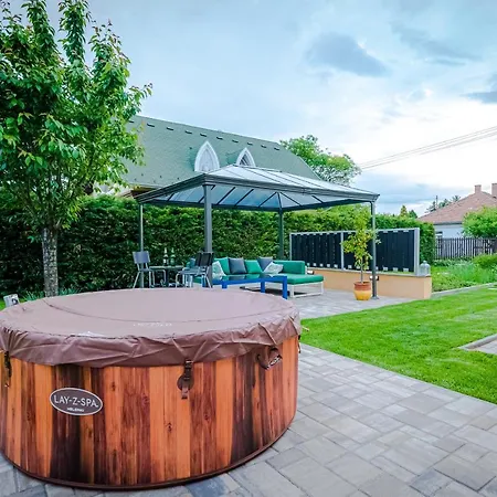 Sunny Garden Pihenohaz Prázdninový dům Siófok