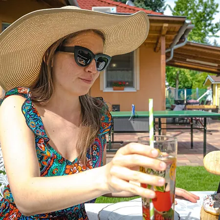 Prázdninový dům Sunny Garden Pihenohaz Siófok